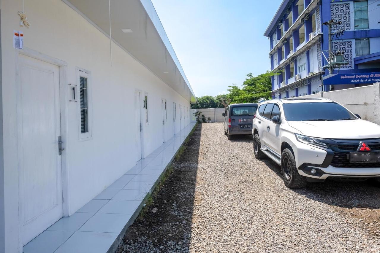 Hotel Reddoorz Near Tugu Kartasura Sukoharjo Exteriér fotografie